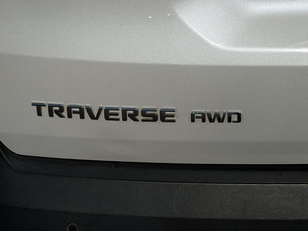 2020 Chevrolet Traverse LT Cloth