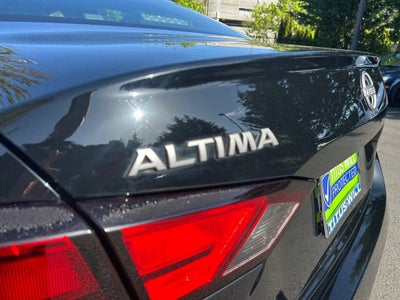 2025 Nissan Altima SR FWD