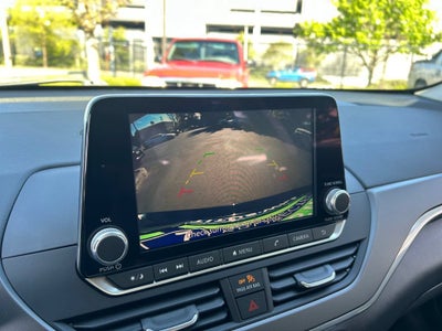 2025 Nissan Altima SR FWD