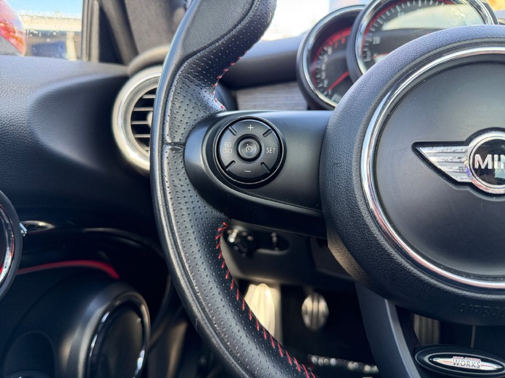 2016 MINI John Cooper Works Base