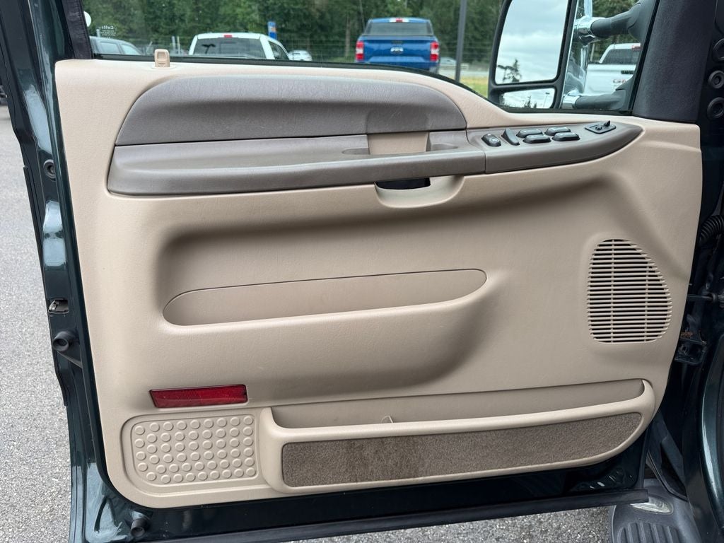 2003 Ford Excursion XLT 137 WB