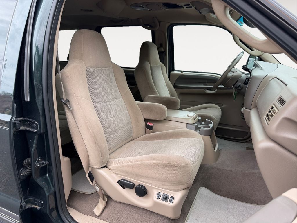2003 Ford Excursion XLT 137 WB