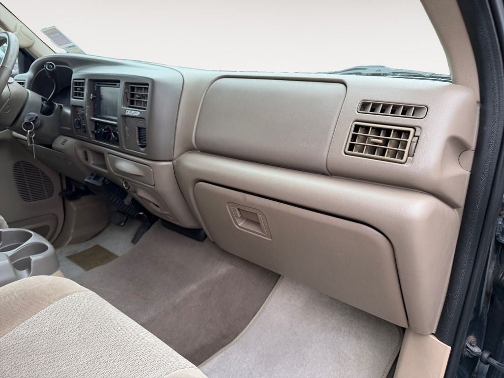 2003 Ford Excursion XLT 137 WB
