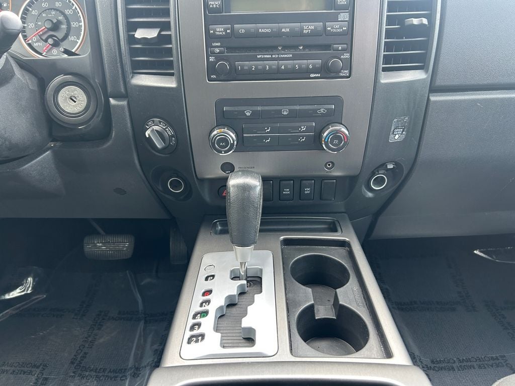 2011 Nissan Titan SV
