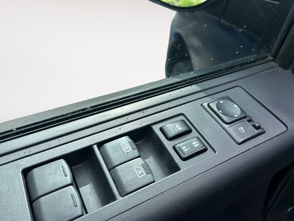 2011 Nissan Titan SV