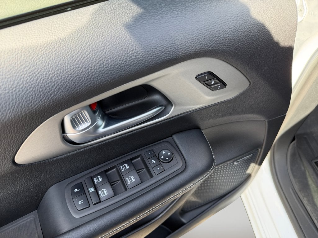 2024 Chrysler Pacifica Limited AWD