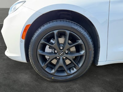 2024 Chrysler Pacifica Limited AWD