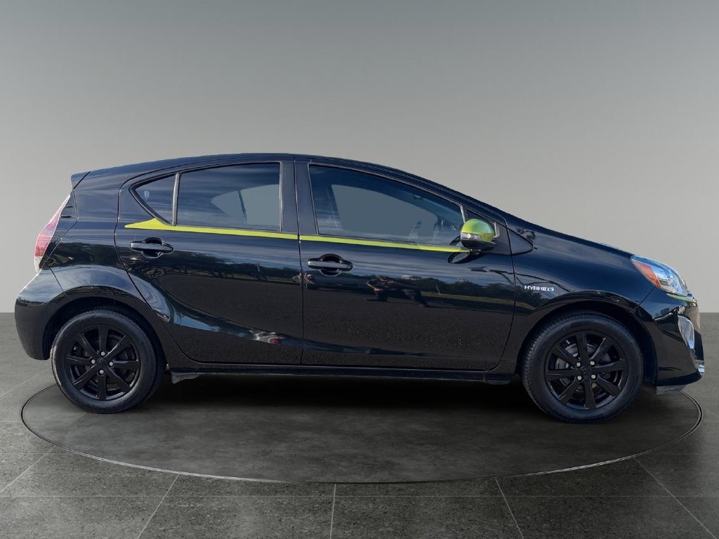 2016 Toyota Prius c Persona Series