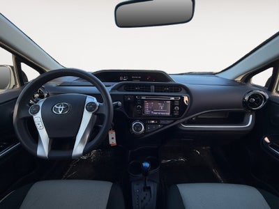 2016 Toyota Prius c Persona Series