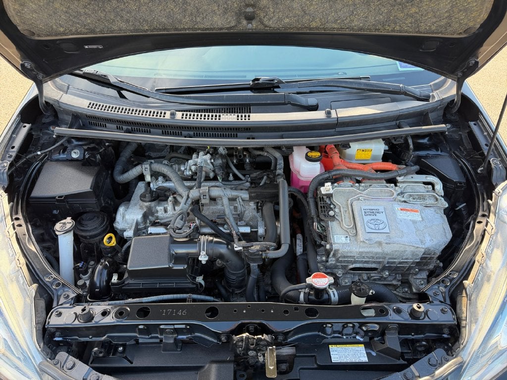 2016 Toyota Prius c Persona Series