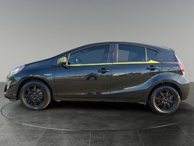 2016 Toyota Prius c Persona Series