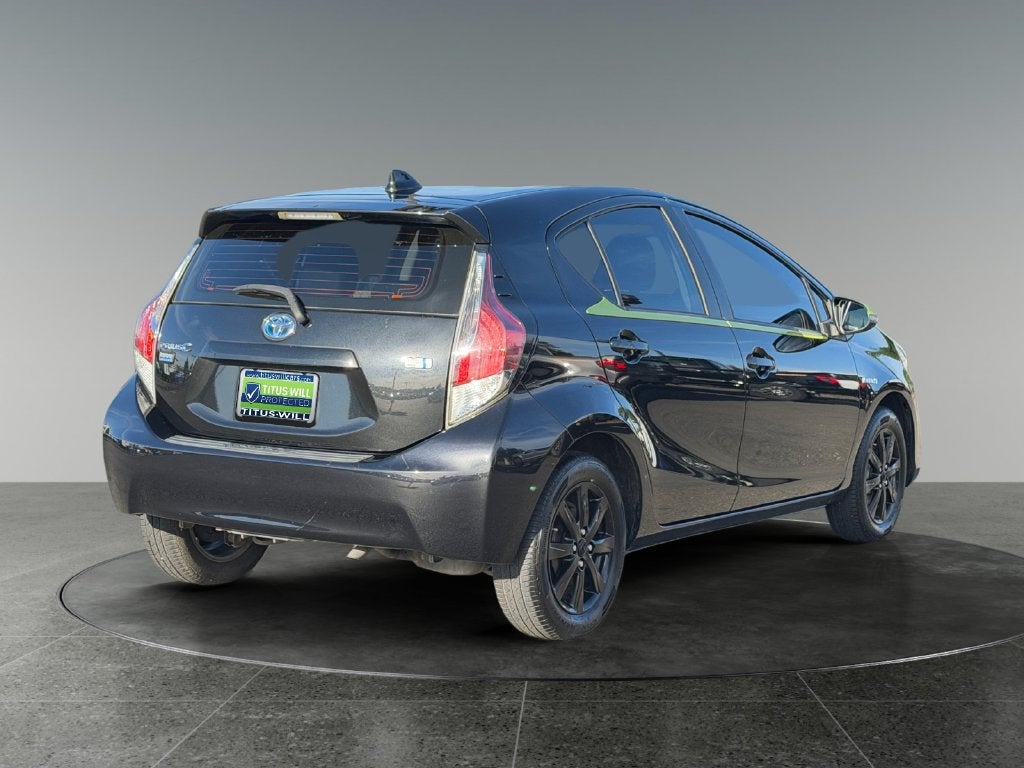 2016 Toyota Prius c Persona Series
