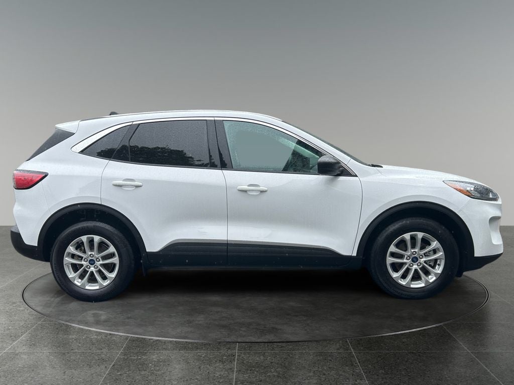 2022 Ford Escape Hybrid SE
