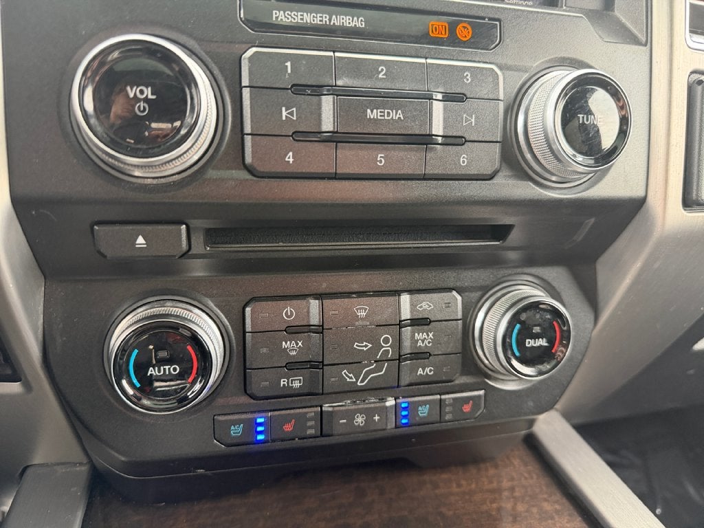 2017 Ford F-350SD Platinum