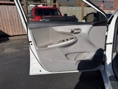 2011 Toyota Corolla LE