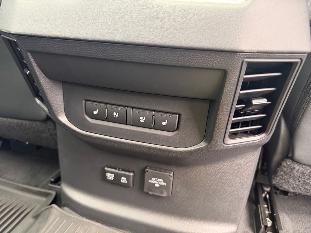 2022 Toyota Tundra Hybrid Platinum