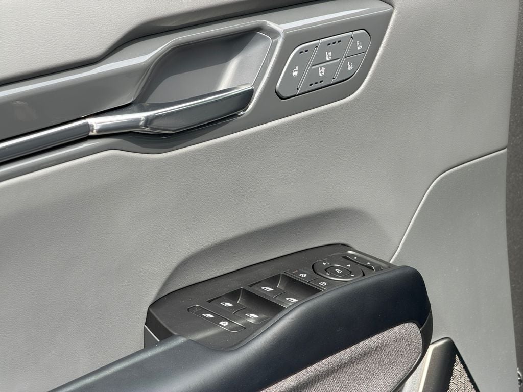 2024 Kia EV9 Land