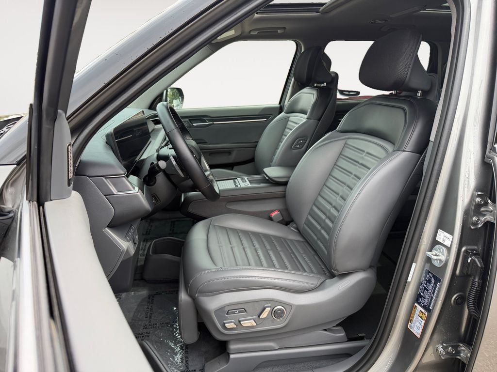2024 Kia EV9 Land