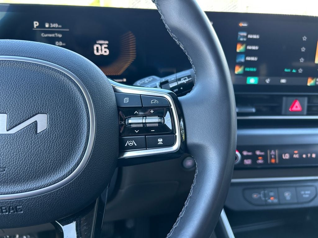 2025 Kia Carnival LXS