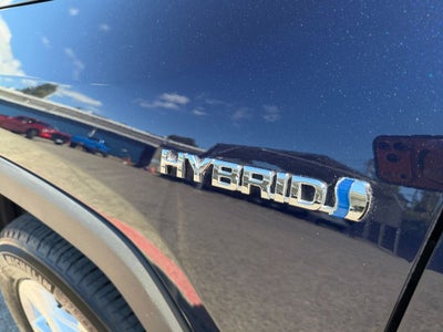 2021 Toyota RAV4 Hybrid XLE