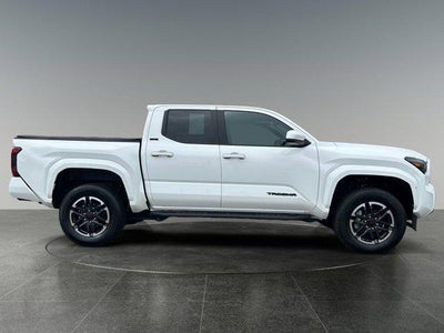 2025 Toyota TACOMA SR5 SR5