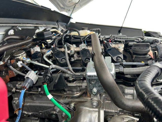 2025 Toyota TACOMA SR5 SR5