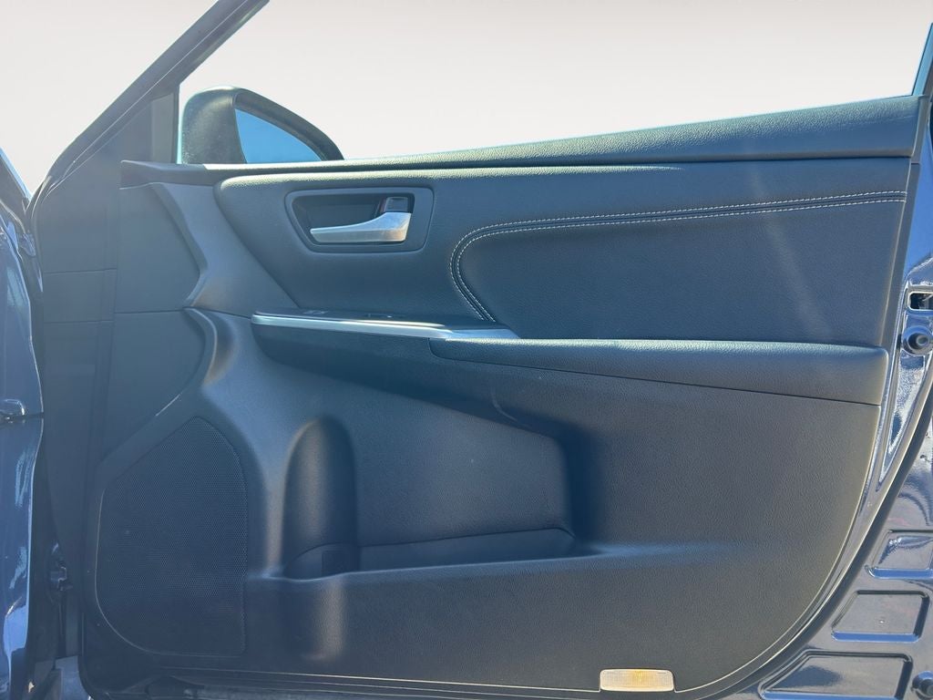 2017 Toyota CAMRY XLE