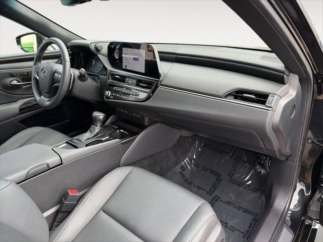 2023 Lexus ES 250