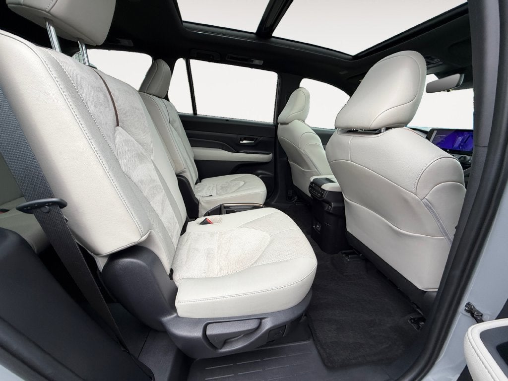 2025 Toyota Grand Highlander Hybrid MAX Platinum
