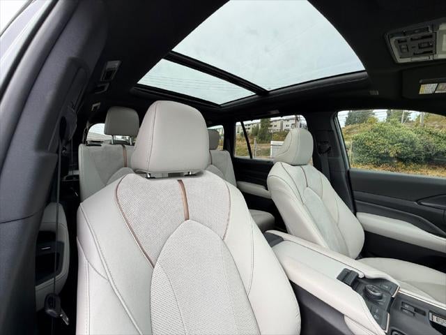 2025 Toyota Grand Highlander Hybrid MAX Platinum