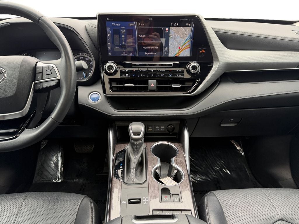 2022 Toyota Highlander Hybrid Platinum