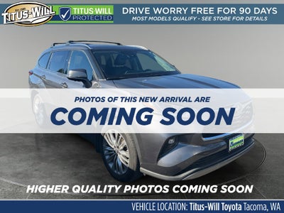 2023 Toyota Highlander Hybrid Platinum