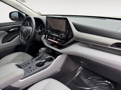 2026 Toyota Highlander XLE