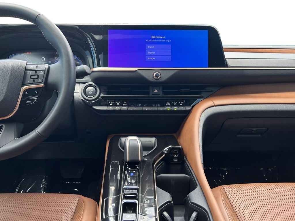2025 Toyota Crown Signia Limited