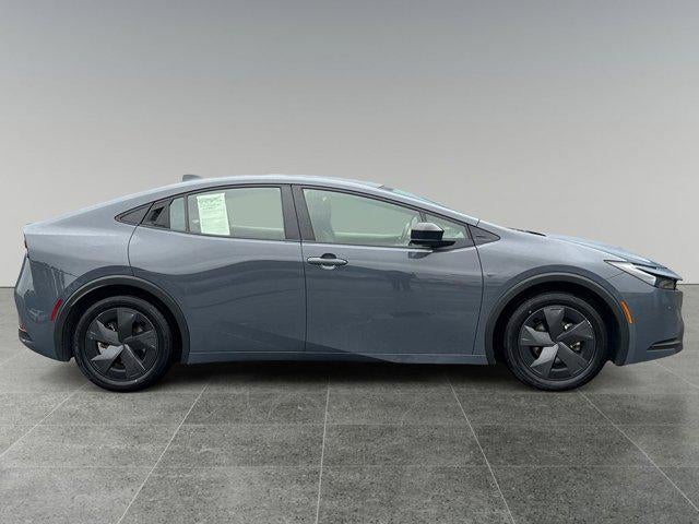 2023 Toyota Prius LE