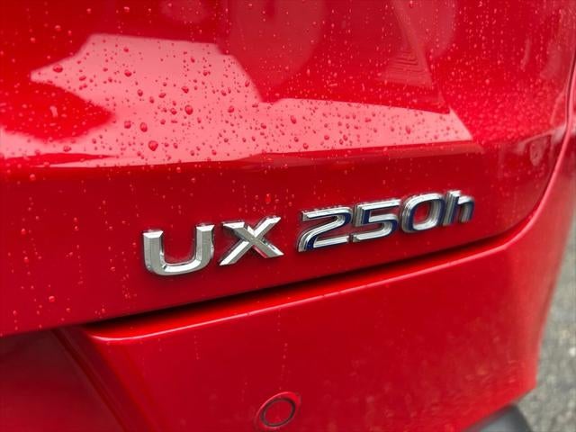 2022 Lexus UX 250h Base