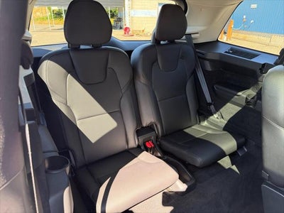 2020 Volvo XC90 T6 Momentum