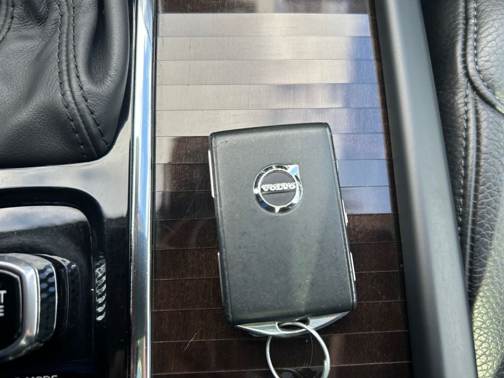 2018 Volvo XC90 T6 Momentum ONE OWNER