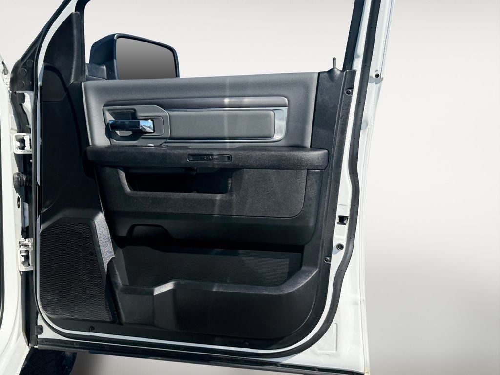 2023 RAM 1500 Classic Base