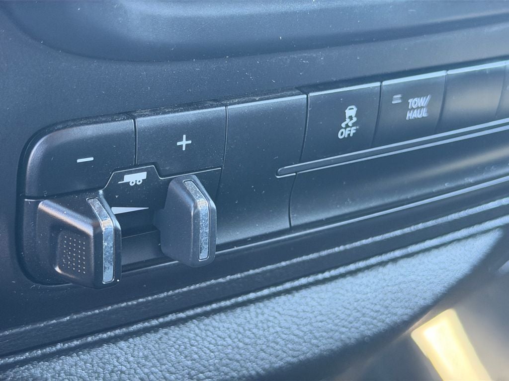 2023 RAM 1500 Classic Base