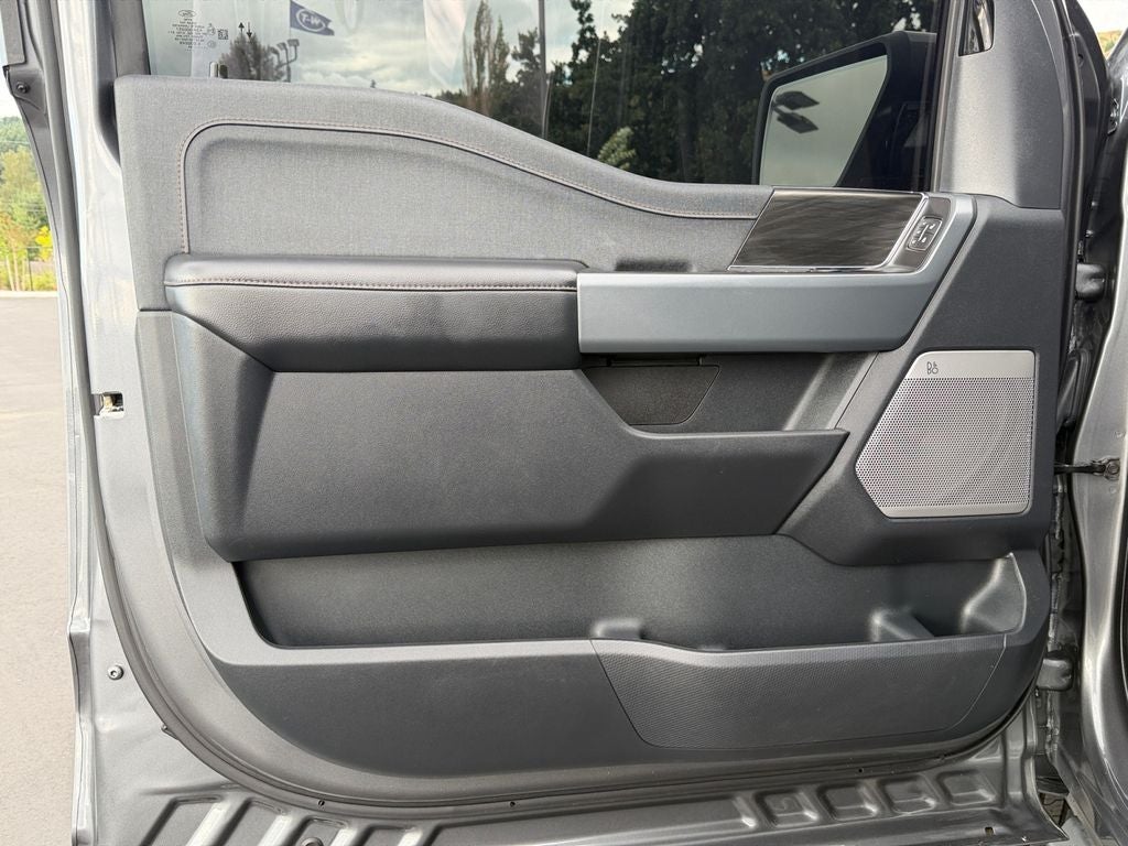 2024 Ford F-150 Lightning Lariat
