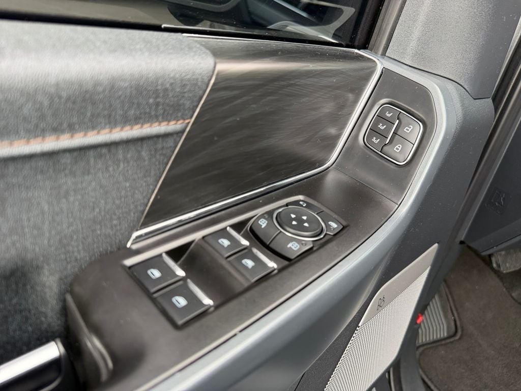 2024 Ford F-150 Lightning Lariat