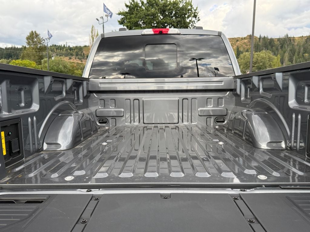 2024 Ford F-150 Lightning Lariat
