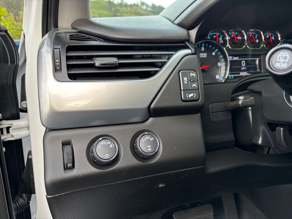2019 Chevrolet Suburban LT Luxury Package