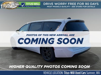 2023 Chrysler Pacifica Hybrid Touring L