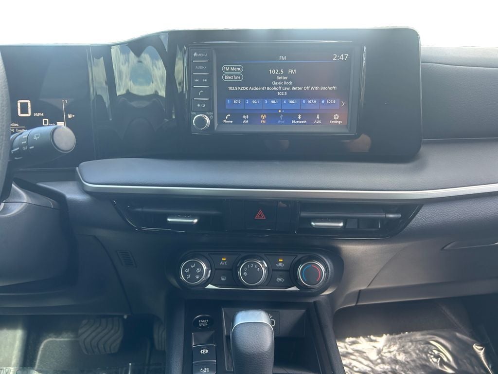 2025 Nissan Kicks S