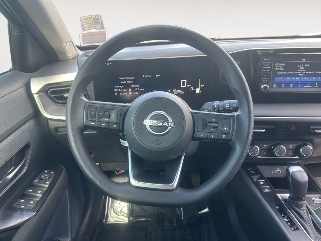 2025 Nissan Kicks S
