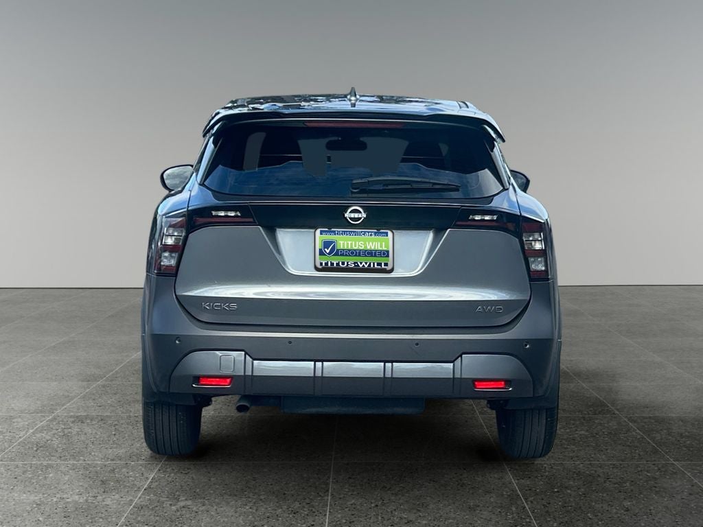 2025 Nissan Kicks S