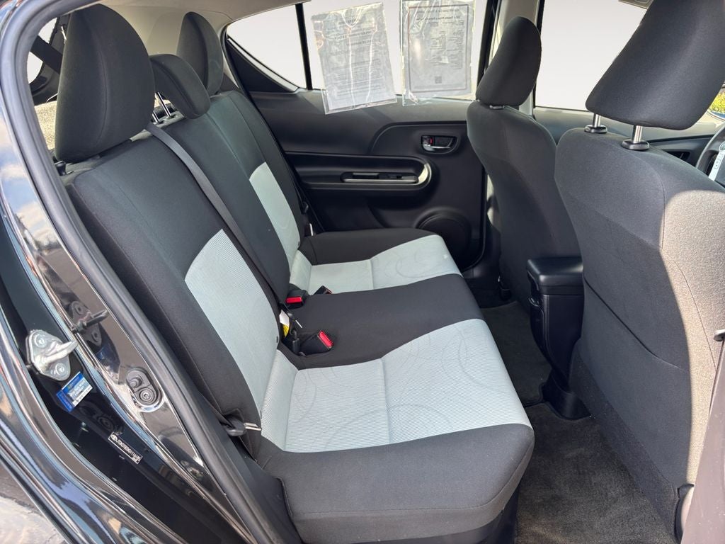 2016 Toyota Prius c Persona Series