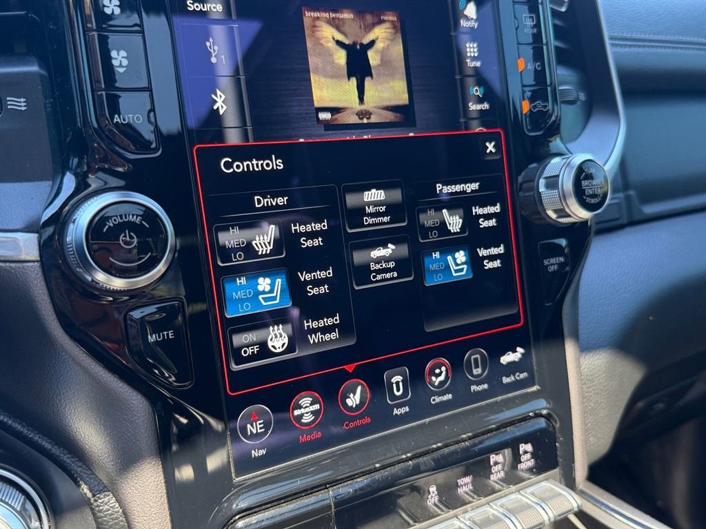 2021 RAM 1500 Laramie Crew Cab 4x4 5'7" Box